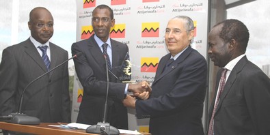 Mohamed Kettani recevant son trophée