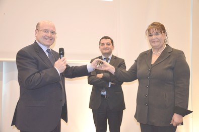 Juan Jose Palomo (Directeur DVU), Chady Salameh (Directeur Ventes Flottes Renault Maroc) et Selma Benslimane (Directrice Qualité et Sécurité de l’Information Maroc Telecom)