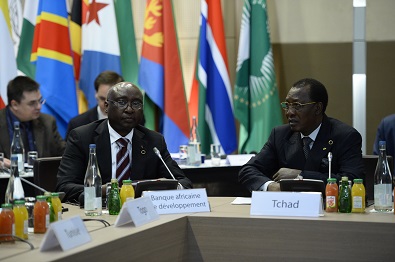 Donald Kaberuka au sommet de l'Elysée, avec le président tchadien Driss Deby (AFP)