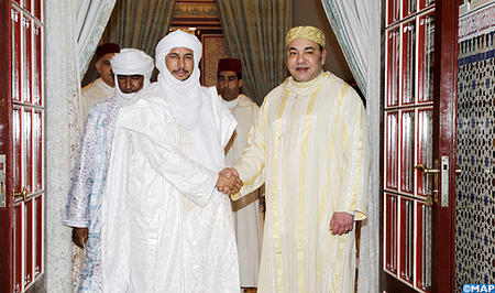Le Roi Mohammed VI recevant le secrétaire général du mouvement national pour la libération de l'Azawad.