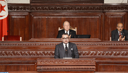 S.M le Roi Mohammed VI prononçant son discours devant l'Assemblée constituante tunisienne. 