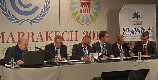 Une vue de la cérémonie de signature organisée à la COP22 pour la mise en place du projet «Olea Green-Food Meknès».