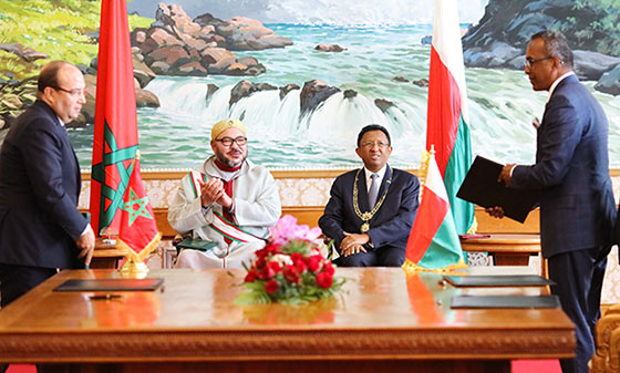 Le Roi Mohammed VI et le président malgache, Hery Rajaonarimampianina