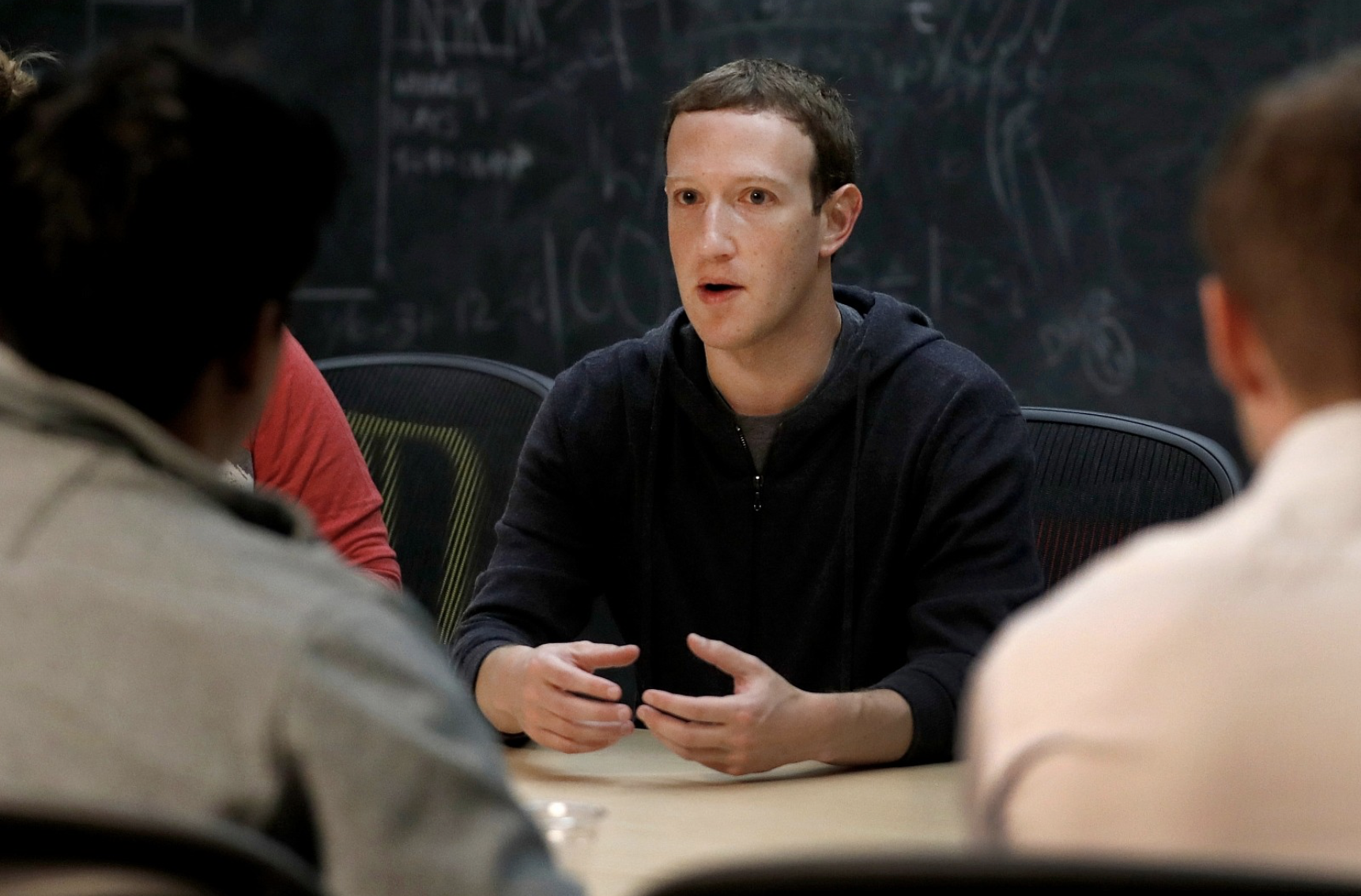 Le patron de Facebook, Mark Zuckerberg fait face u00e0 la colu00e8re de certains de ses propres employu00e9s. 