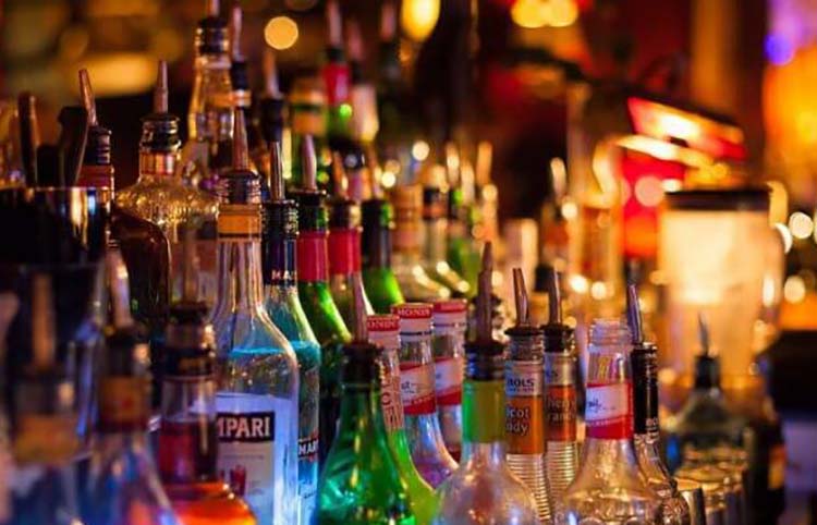 Trois dépôts d'alcool seront fermé jusqu’à la régularisation de leur situation juridique ainsi que 40 restaurants, dont 39 pour une durée indéterminée.