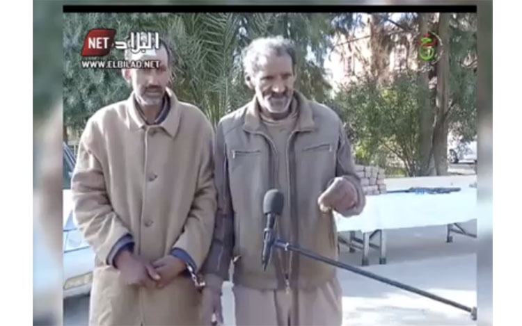 Les deux personnes menottées ont été soumises à un interrogatoire télévisé qui révolte les défenseurs des droits de l'Homme algériens
