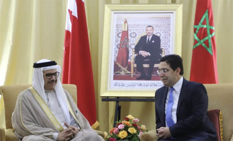 Nasser Bourita avec le chef de la diplomatie Bahrainià Laâyoune.