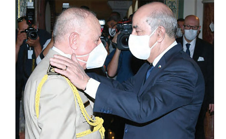 Le président algérien et son chef d'Etat-major Saïd Chengriha.