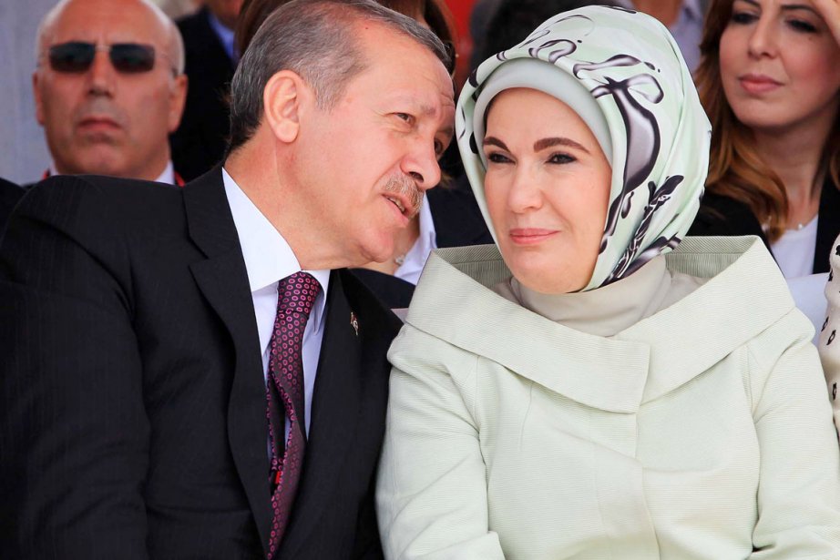 La femme selon Erdogan. Foulard, soumission, obéissance. 